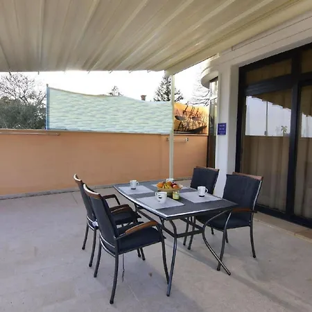Komfortable In Mit Grill, Garten Und Terrasse شقة *